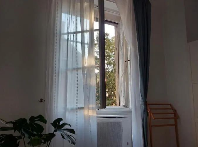 Quiet Near Buda Castle 부다페스트